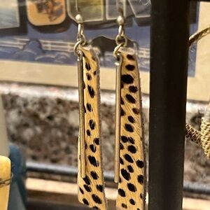 Forever 21 leopard print dangle gold earrings